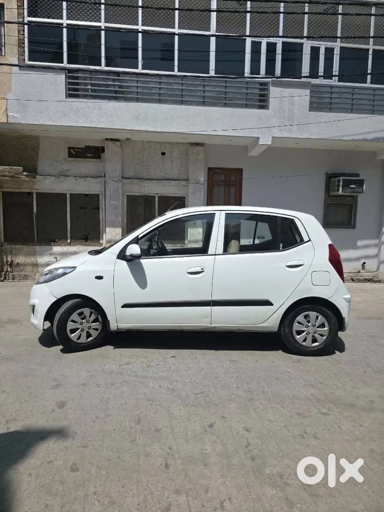Hyundai I10 2011 Petrol 56000 Km Driven