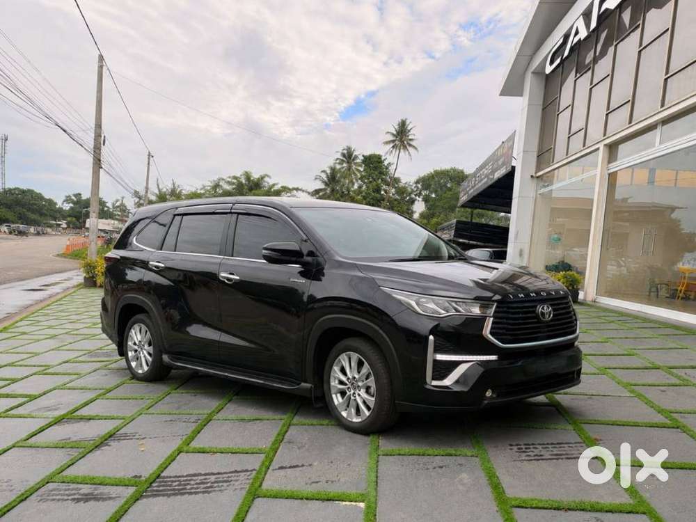 Toyota Innova Hycross 2.0 Zx Hybrid 7 Str, 2024, Petrol
