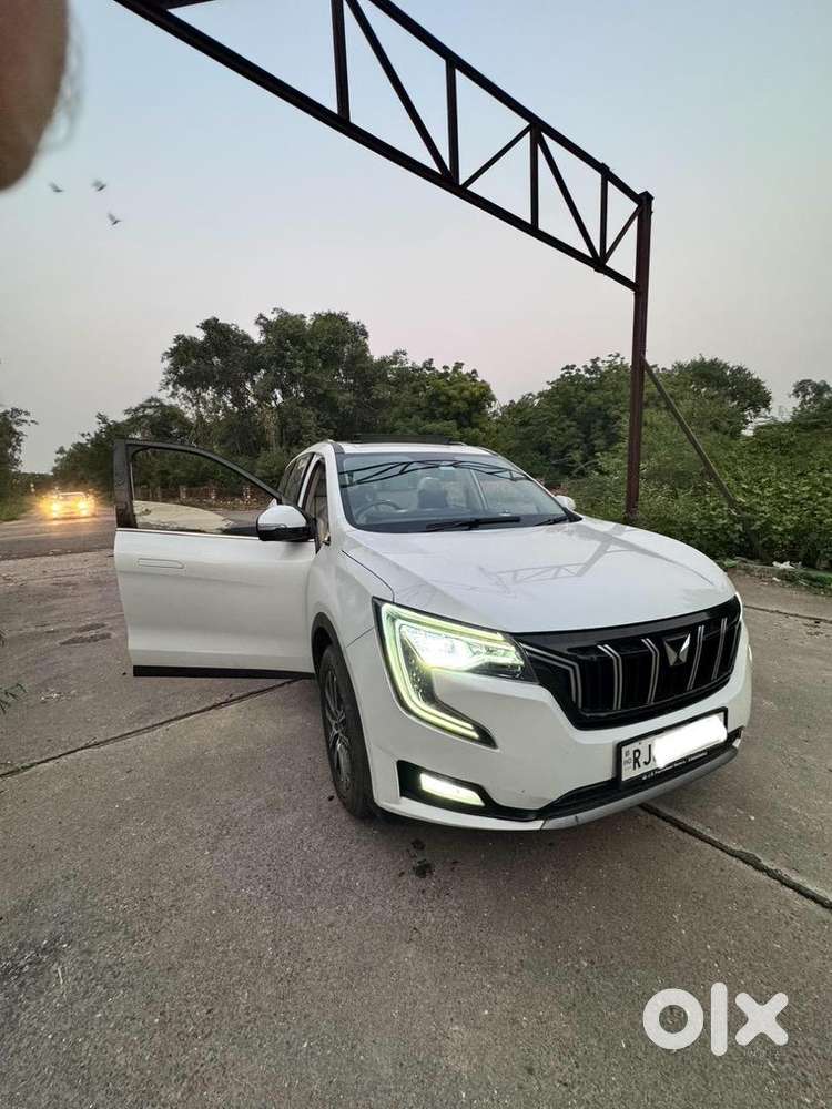 Mahindra Xuv700 2023 Diesel Well Maintained