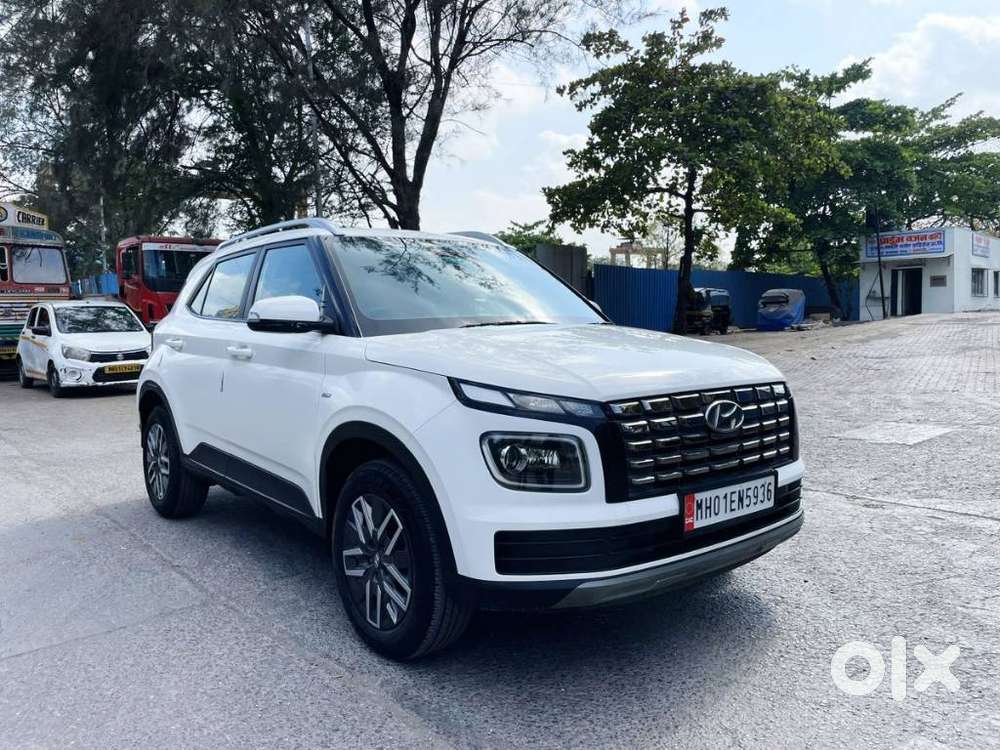 Hyundai Venue 1.2 S (o), 2024, Petrol