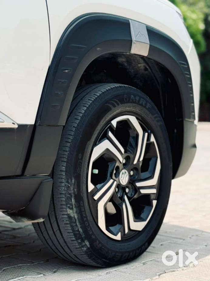 Maruti Suzuki Brezza 1.5 Vxi Smart Hybrid, 2023, Diesel