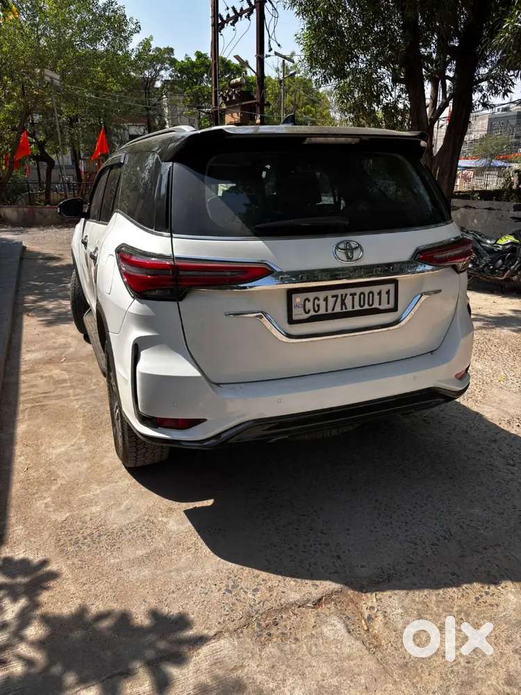 Toyota Fortuner Legender 2022