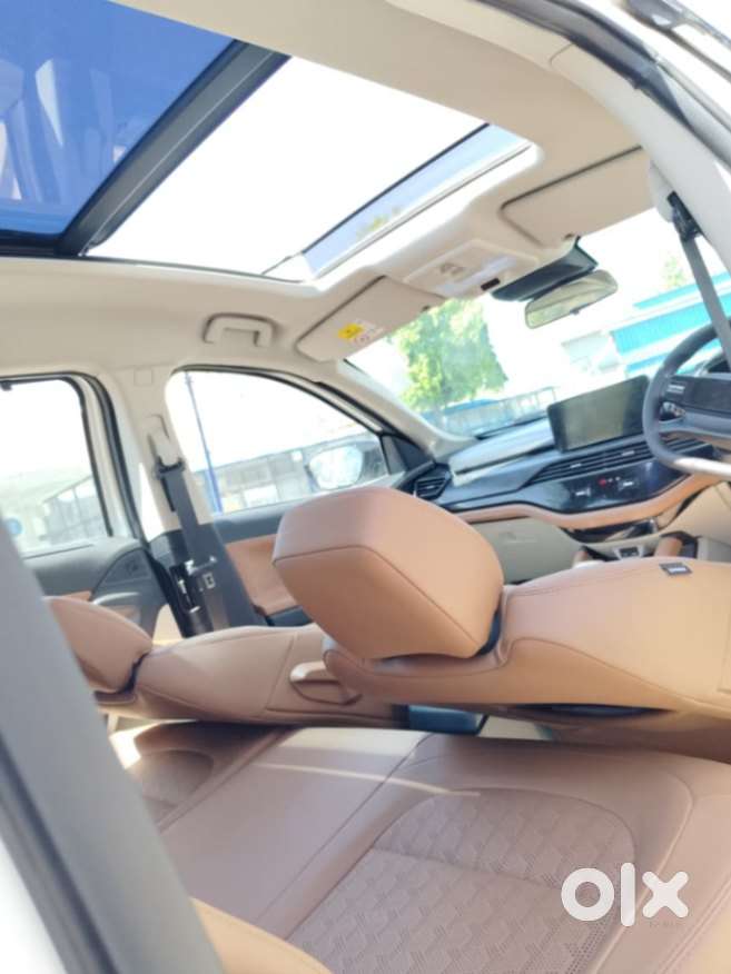 Tata Safari Adventure X Plus 7 Str At, 2025, Diesel