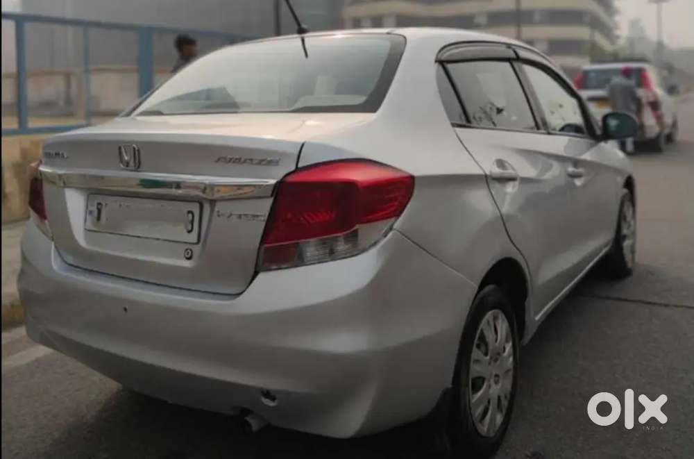 Honda Amaze 2015 Petrol Well Maintained