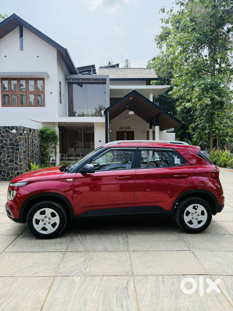 Hyundai Venue E 1.2 Petrol, 2019, Petrol