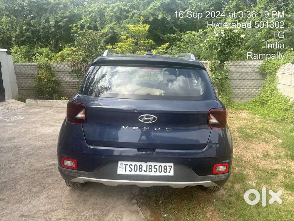 Hyundai Venue Petrol Manual 2022