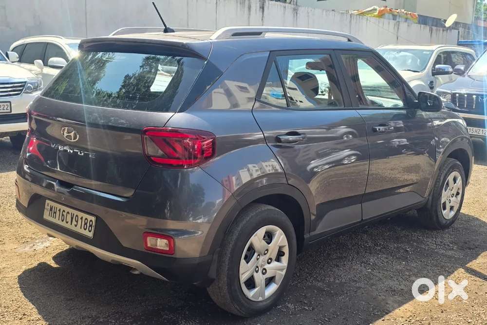 Hyundai Venue S Turbo, 2021, Petrol