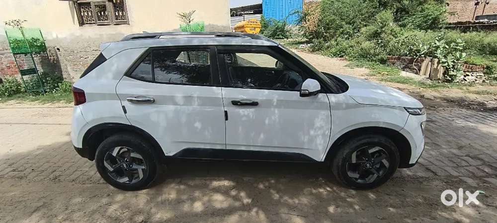 Hyundai Venue Diesel 2021 Manual 80000 Km Driven