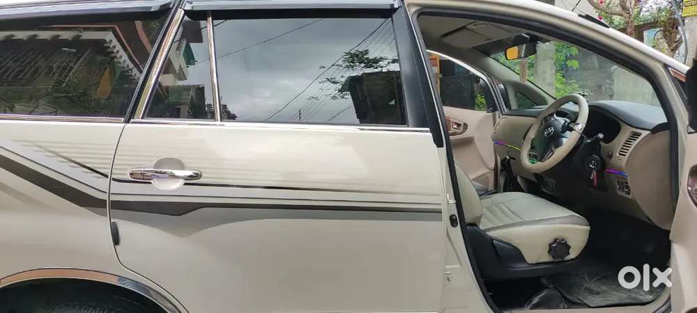 Toyota Innova V Diesel 2016