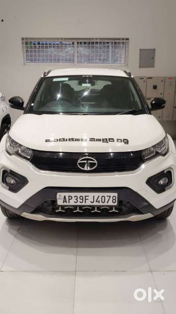Tata Nexon 1.2 Revotron Xza Plus, 2020, Petrol