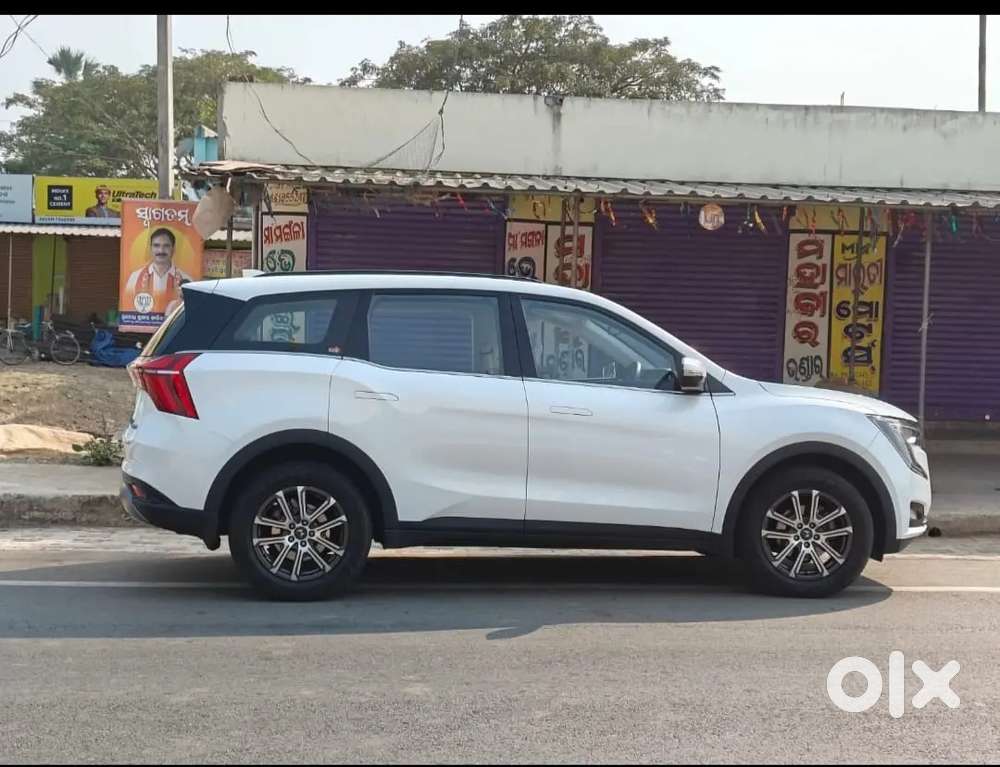Mahindra Xuv700 2024 Petrol 14000 Km Driven