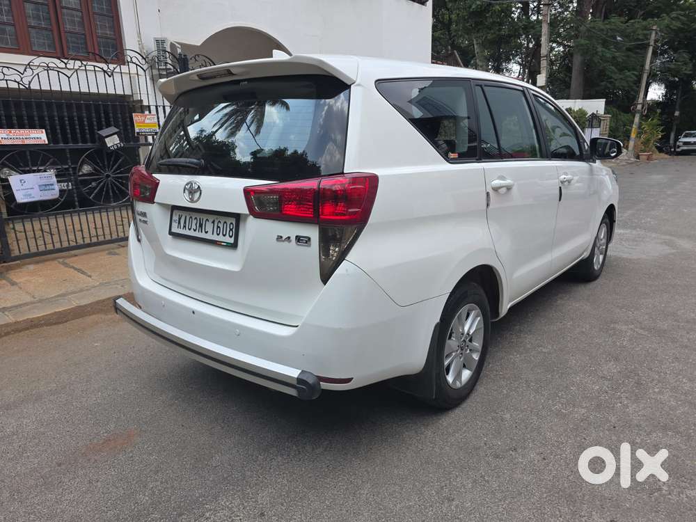 Toyota Innova Crysta 2.4 G Plus Mt 8 Str, 2018, Diesel