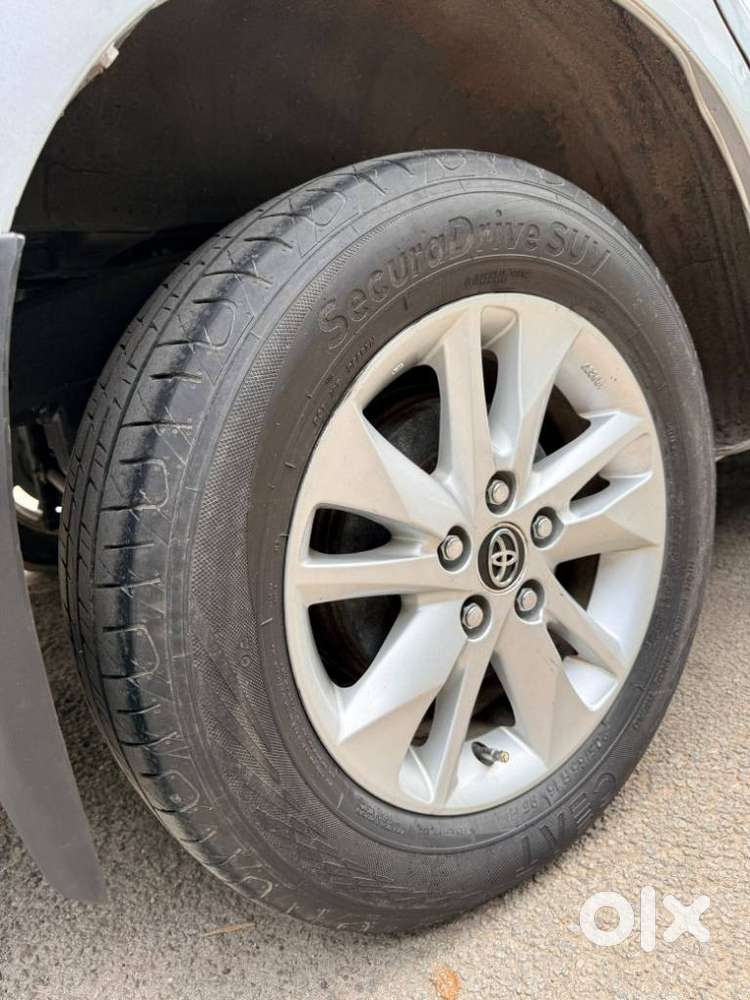 Toyota Innova Crysta 2.4 V 7 Str, 2017, Diesel