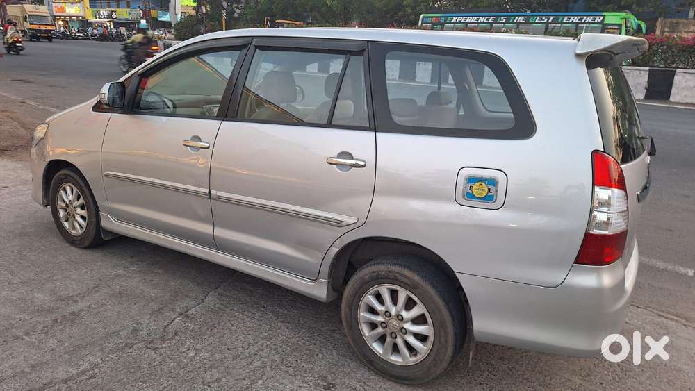 Toyota Innova 2.5 Vx (diesel) 8 Seater Bs Iv, 2013, Diesel