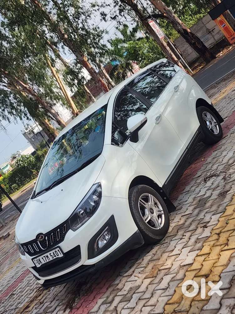 Mahindra Marazzo M6 1st Owner  Full Insurance Dono Chabi