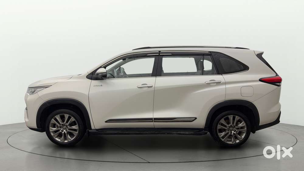 Toyota Innova Hycross 2.0 Zx Hybrid 7 Str, 2024, Petrol