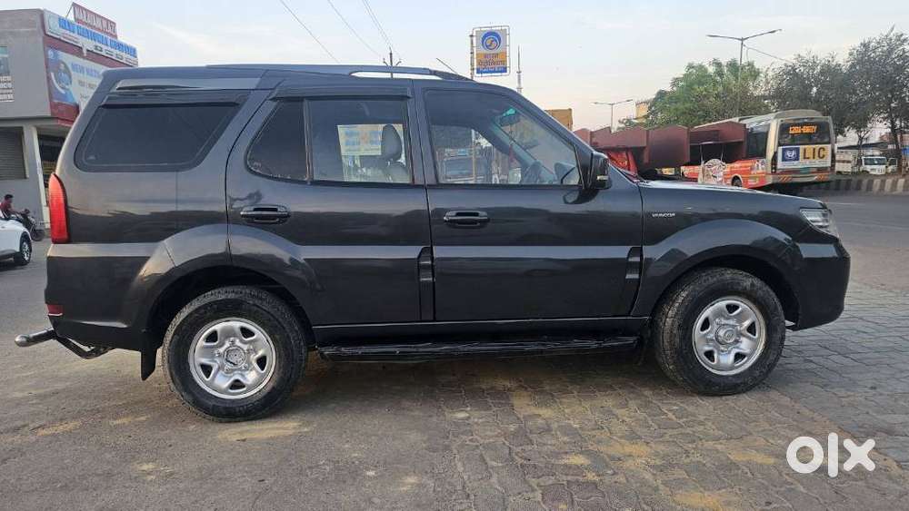 Tata Safari Storme, 2015