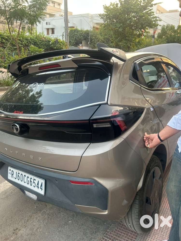 Tata Altroz Petrol 2026