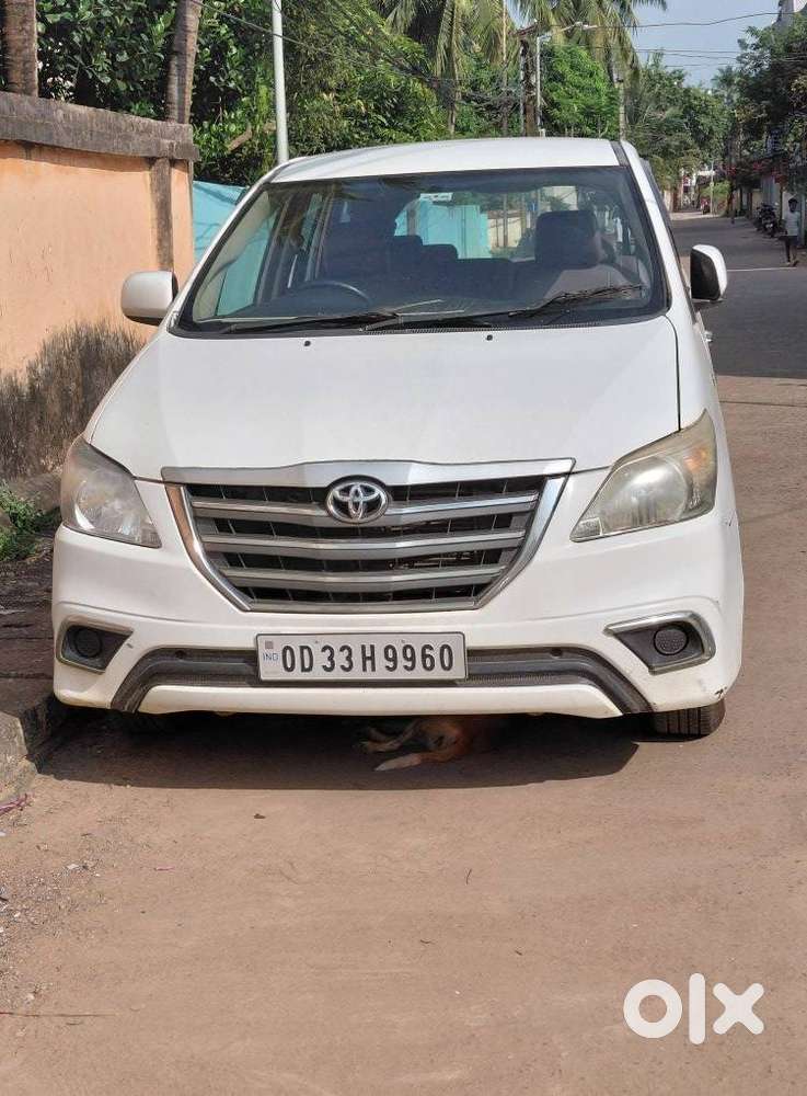 Toyota Innova 2.5 E Diesel Ms 8-seater, 2016, Diesel