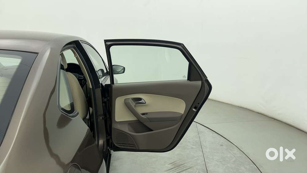 Skoda Rapid [ ] 1.5 Style Plus Tdi At, 2016, Diesel