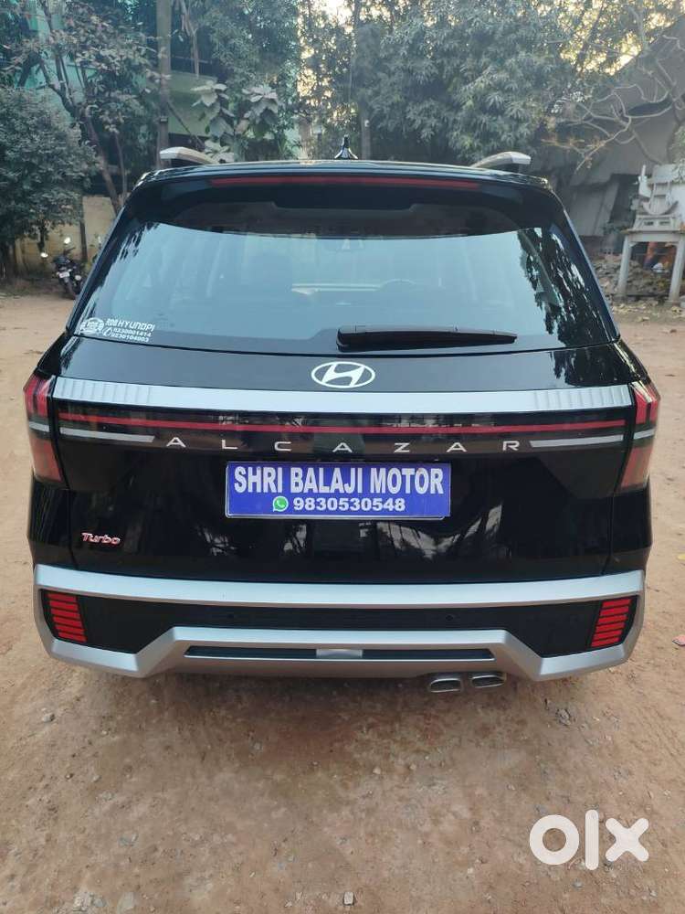 Hyundai Alcazar Platinum, 2025, Petrol