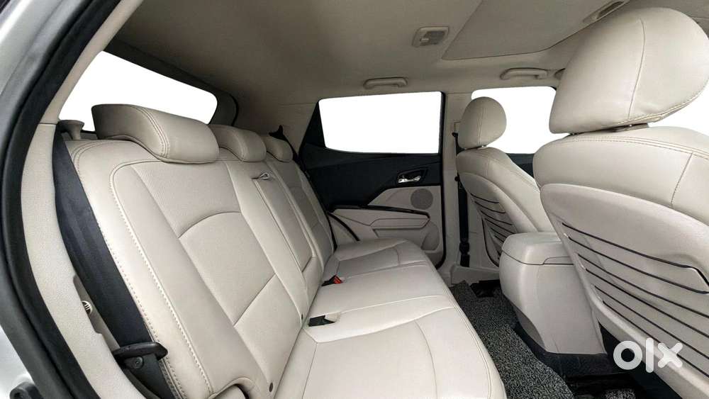 Mahindra Xuv300 W8 Option Diesel, 2022, Diesel