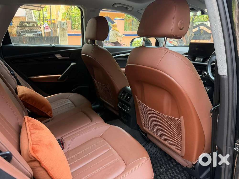 Mythos Black 2023 Audi Q5 Technology [1st Owner]