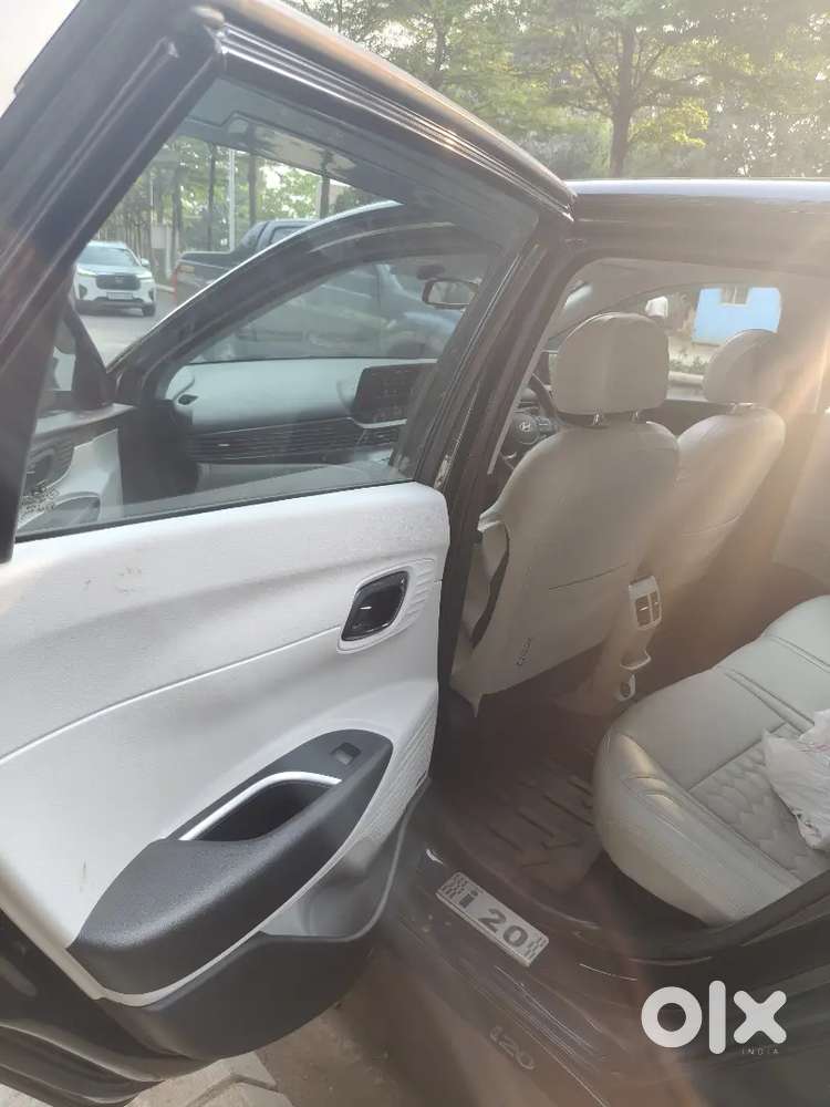 Hyundai I20 Asta Top End Model Manual And Sunroof