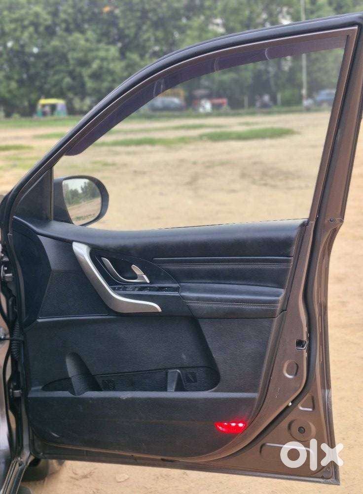 Mahindra Xuv500 W11 Option Awd, 2019, Diesel