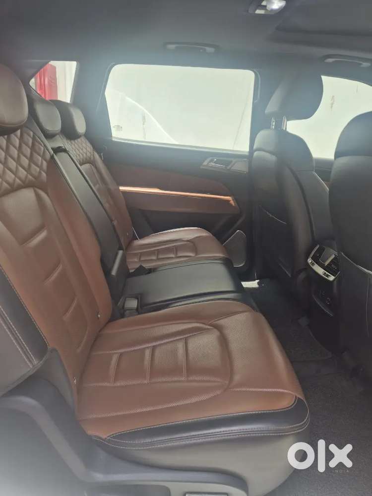 Mahindra Alturas G4 2022 Diesel 50000 Km Driven