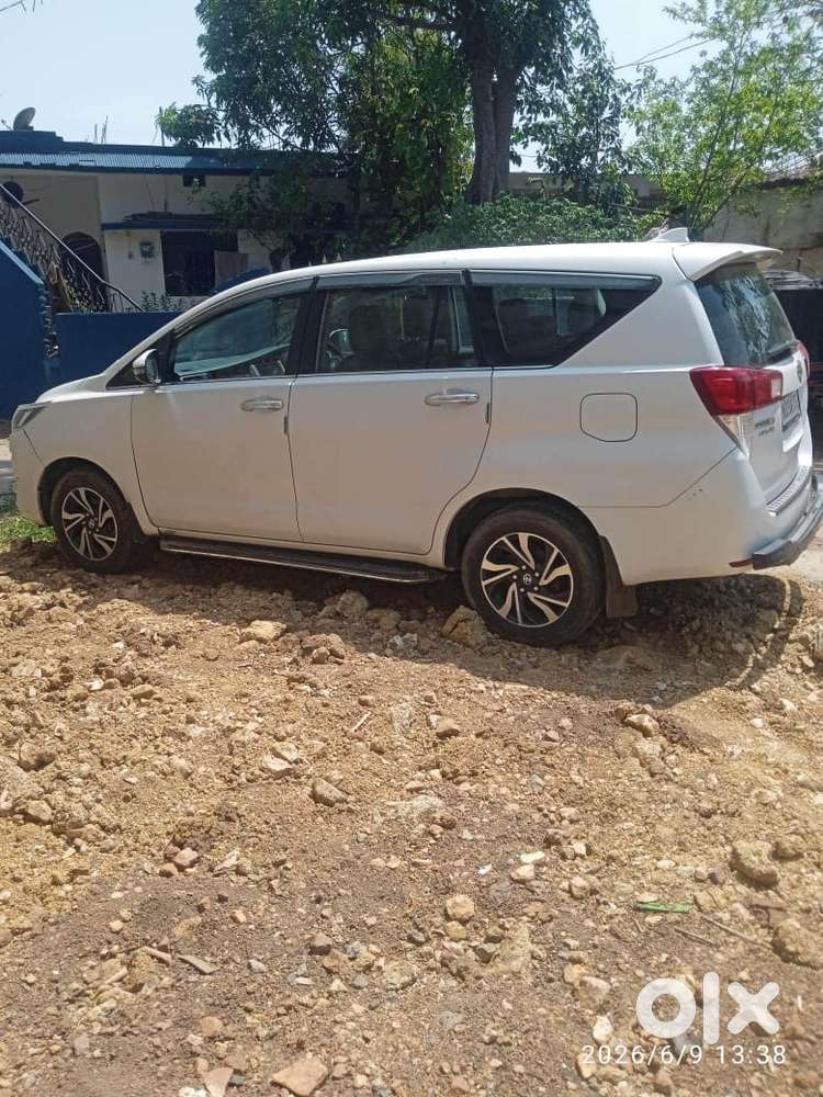Toyota Innova Crysta 2024