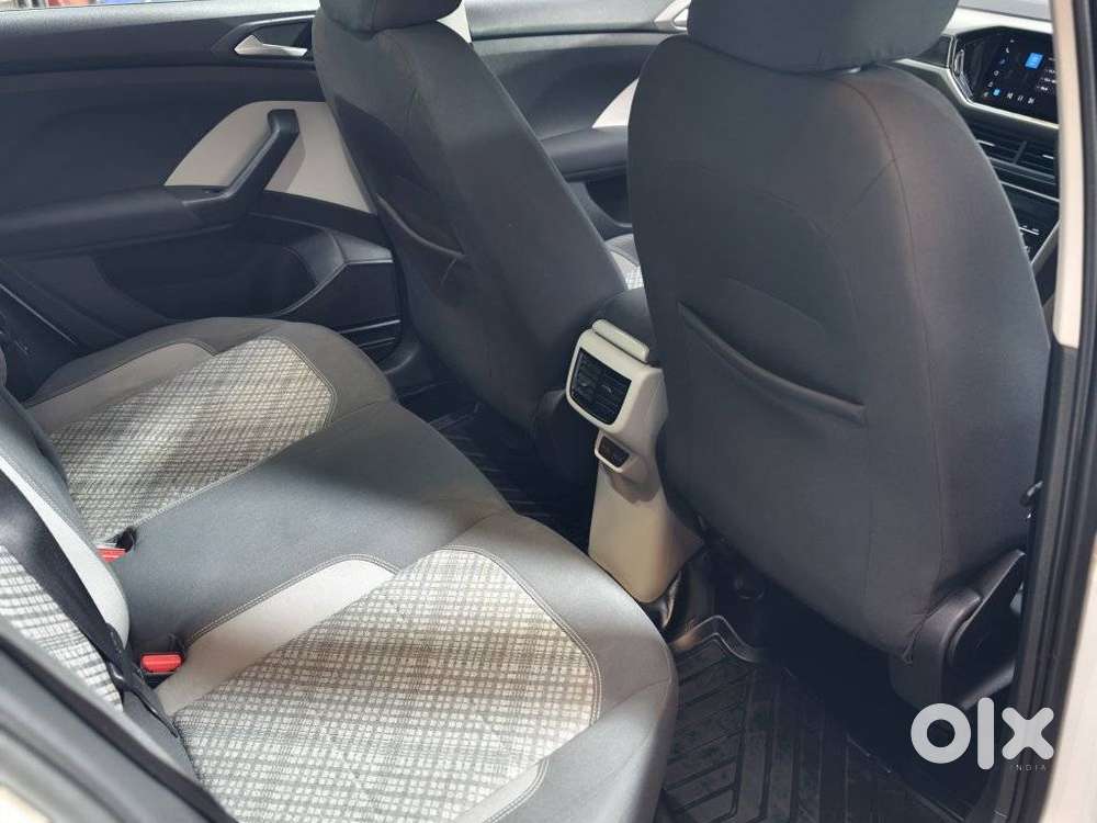 Volkswagen Taigun 1.0 Tsi Highline At, 2022, Petrol