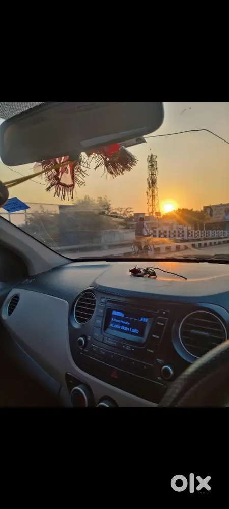Hyundai Xcent 2015