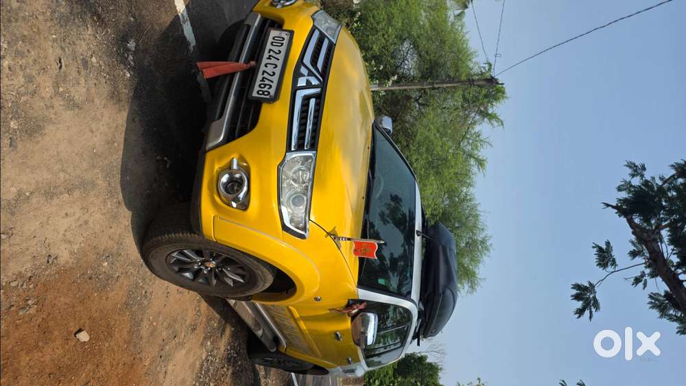 Pajero Sports Limited Edition Yellow And White