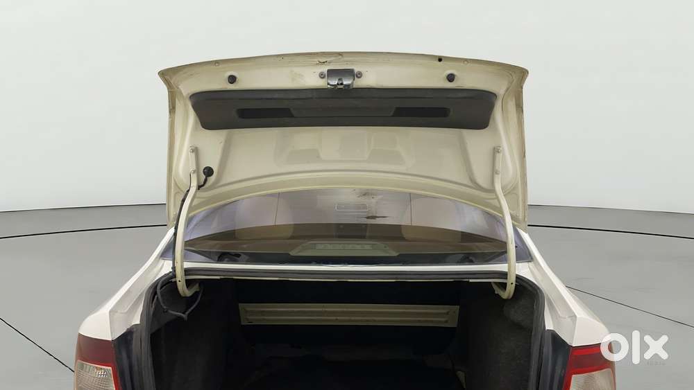 Skoda Rapid 1.6 Ambition Plus Mpi, 2014, Petrol