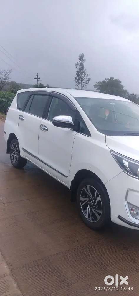 Toyota Innova Crysta 2023 Diesel Manual