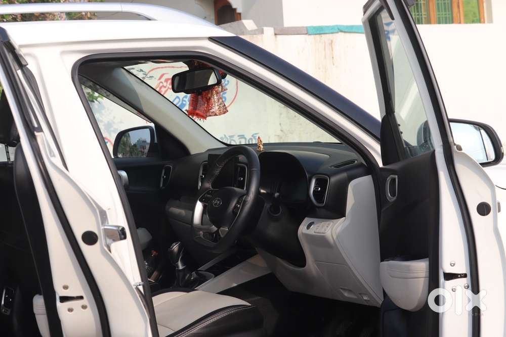 New Car With Premium Maintenance Luxury Vechile