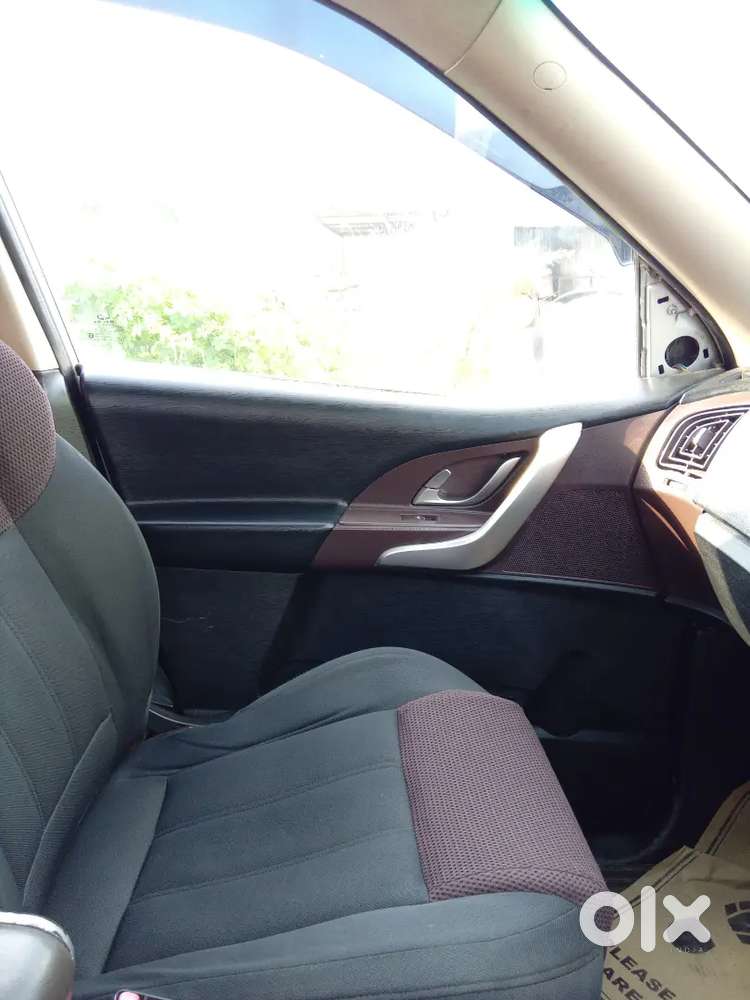 Mahindra Xuv500 2012