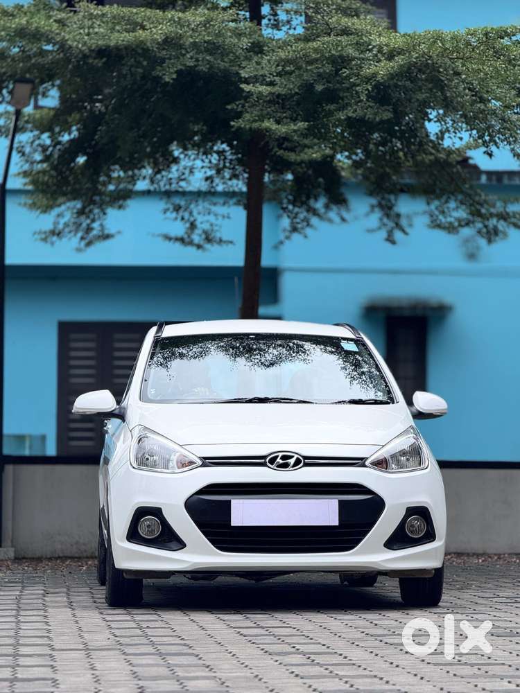 Hyundai Grand I10 Asta Option, 2016, Petrol