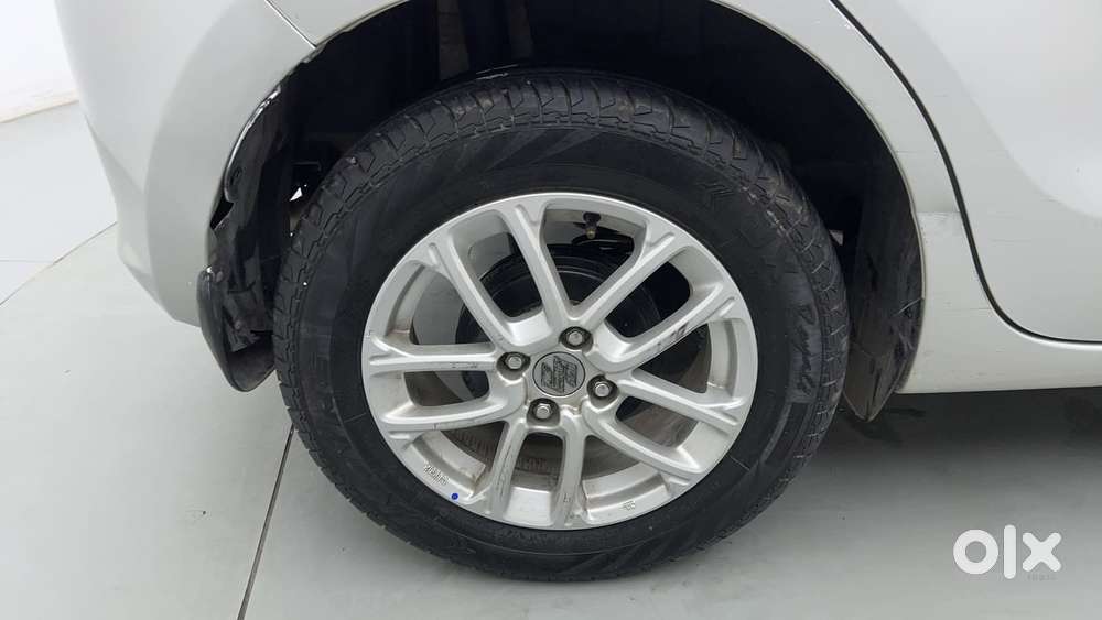 Maruti Suzuki Swift 1.3 Zxi, 2024, Petrol
