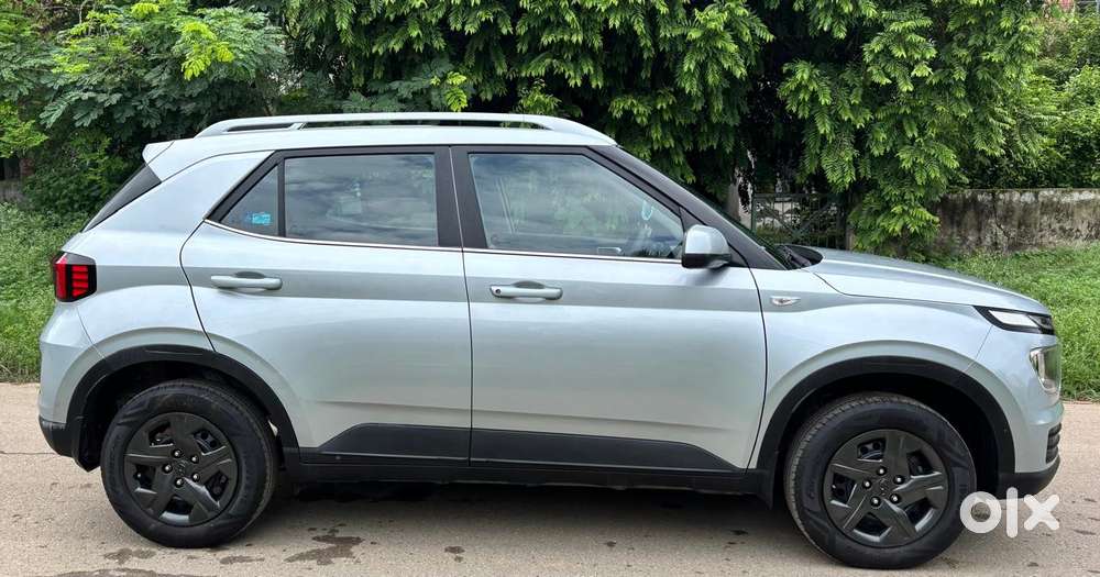 Hyundai Venue S 1.2 Petrol, 2024, Petrol