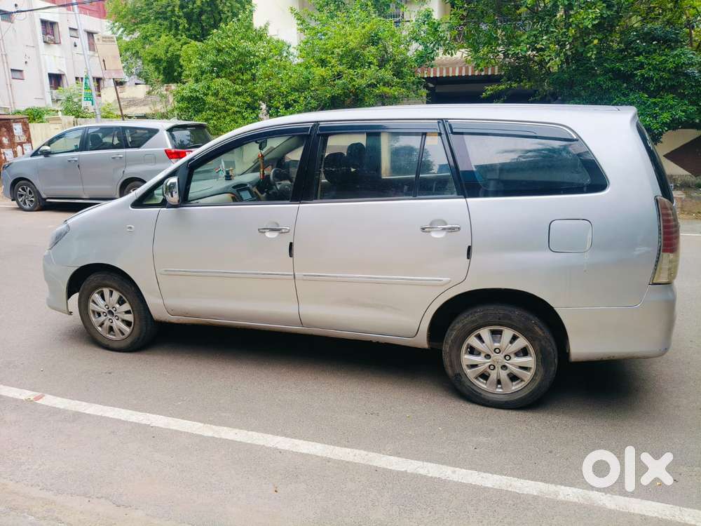 Toyota Innova 2.5 V 7 Str, 2011, Diesel