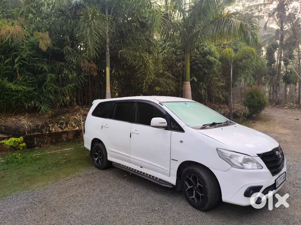 Toyota Innova 2015 Diesel Well Maintained