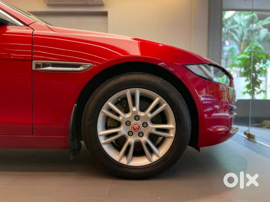 Jaguar Xe Portfolio, 2016, Petrol
