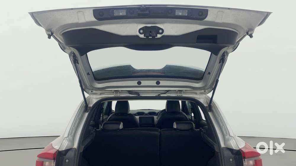 Nissan Magnite 1.0 Xv, 2022, Petrol