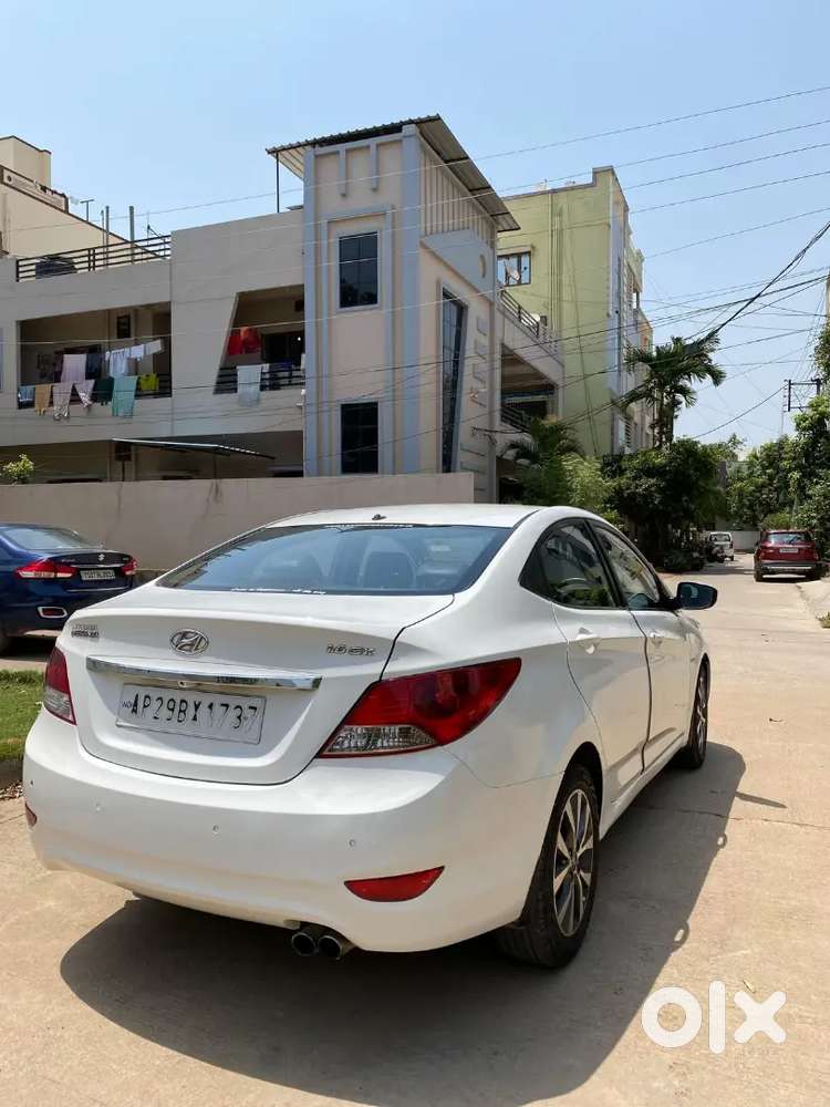 Hyundai Verna 2013 Diesel 118000 Km Driven