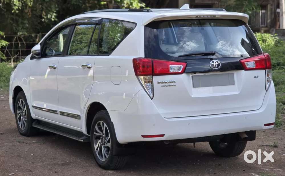 Toyota Innova Crysta, 2025, Diesel