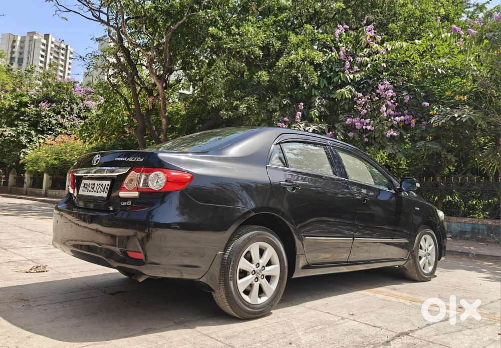 Toyota Corolla Altis [ ] 1.8 Vl At, 2013, Petrol