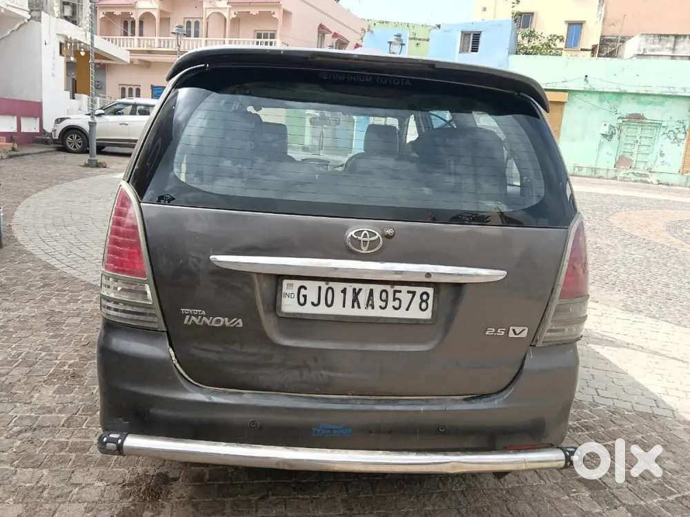 Toyota Innova 2.0 V 2009