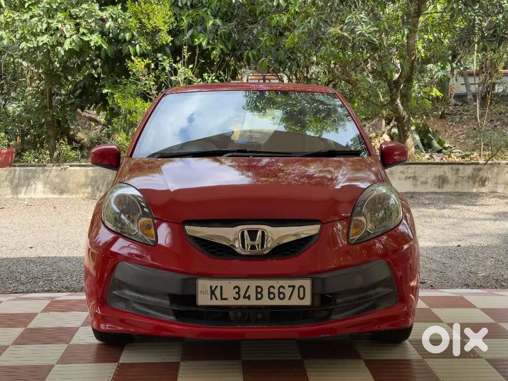 Honda Brio 2012 Petrol Well Maintained